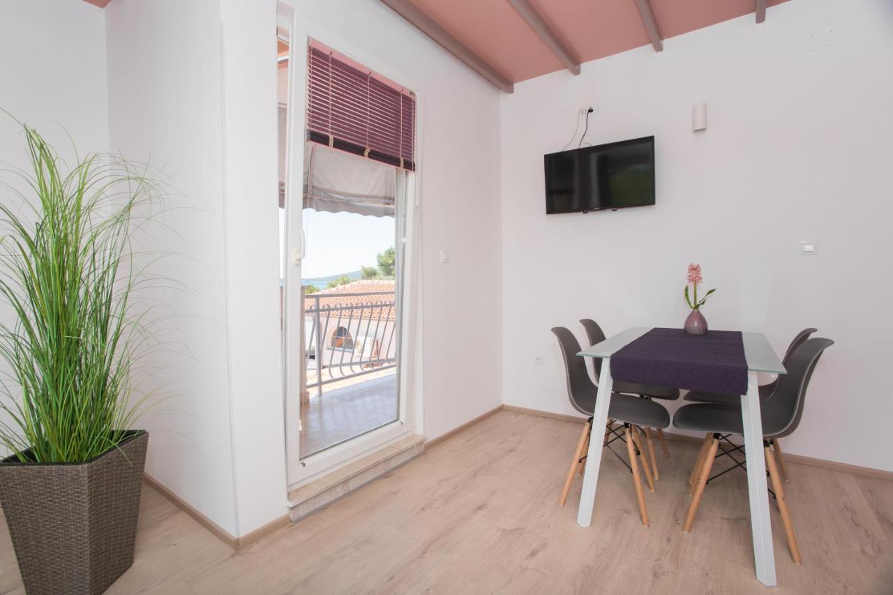 Pansion Zlatna Ribica Otel Brodarica  Dış mekan fotoğraf