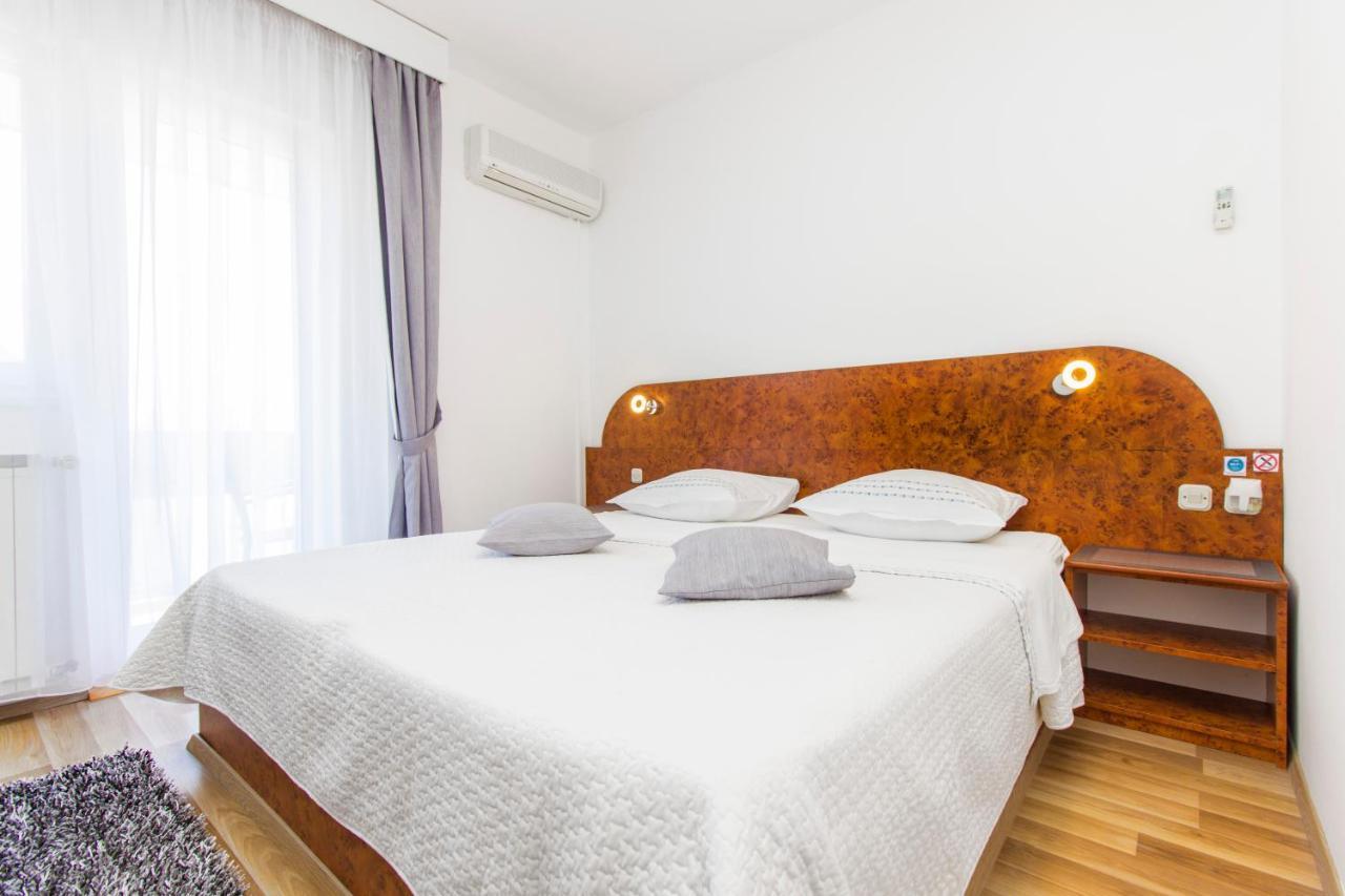 Pansion Zlatna Ribica Otel Brodarica  Dış mekan fotoğraf