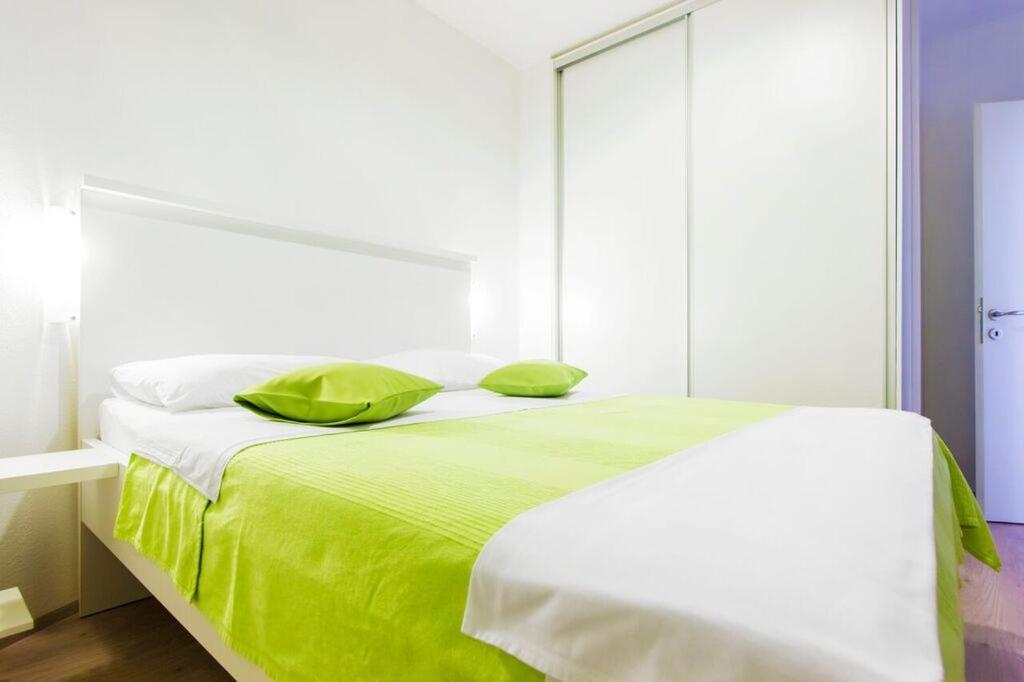 Pansion Zlatna Ribica Otel Brodarica  Dış mekan fotoğraf