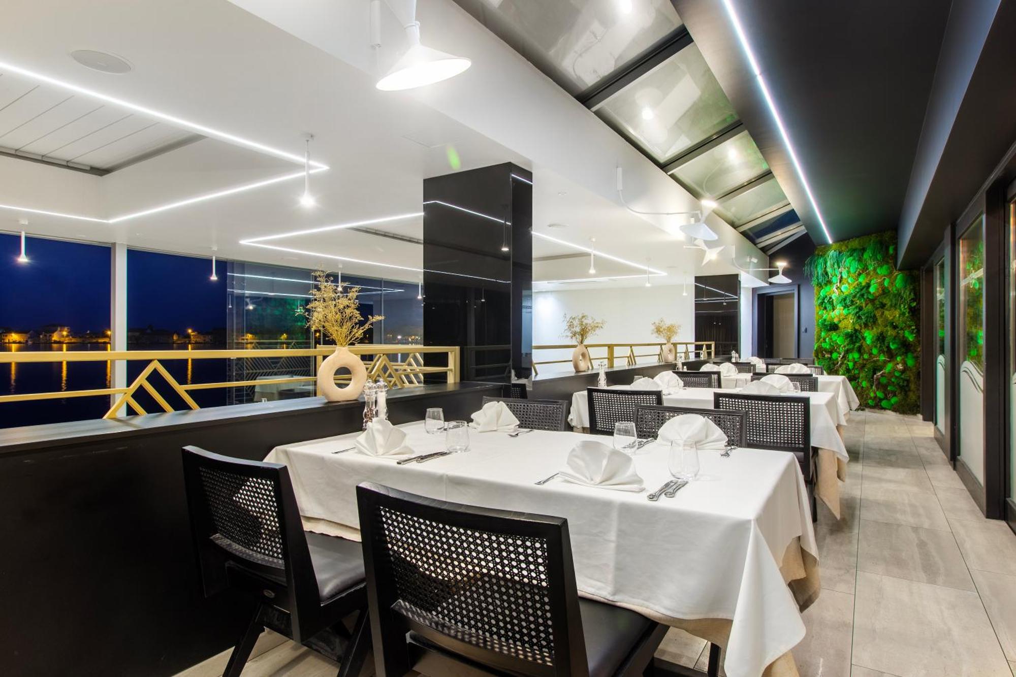 Pansion Zlatna Ribica Otel Brodarica  Dış mekan fotoğraf