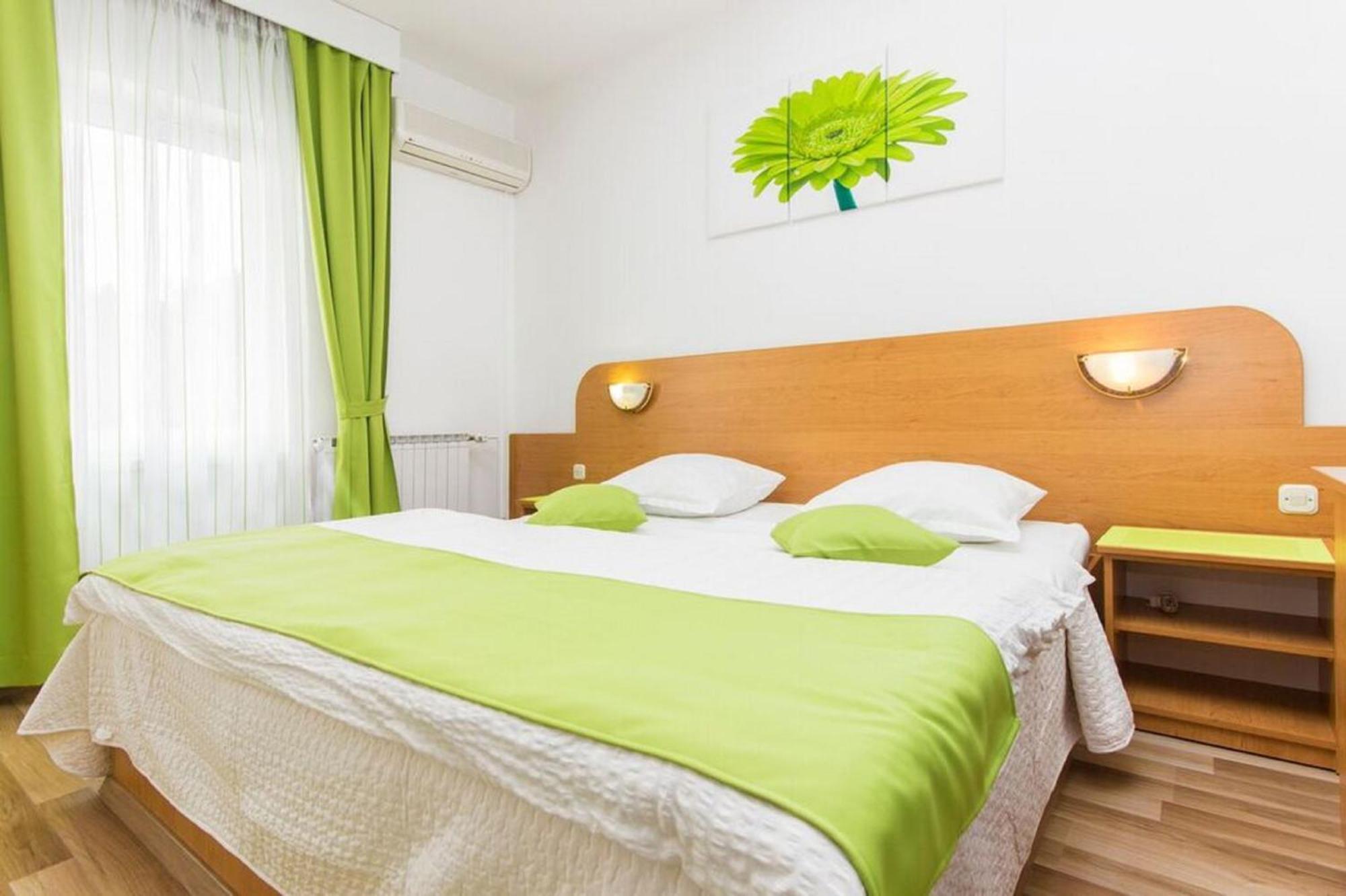 Pansion Zlatna Ribica Otel Brodarica  Dış mekan fotoğraf